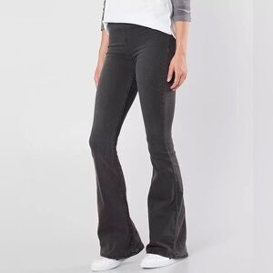 FREE PEOPLE Penny Pull On Flare Jeans in Washed Black SZ 30 10